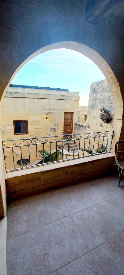 Ta Majsi Farmhouse With Indoor Heated Pool San Lawrenz Dış mekan fotoğraf