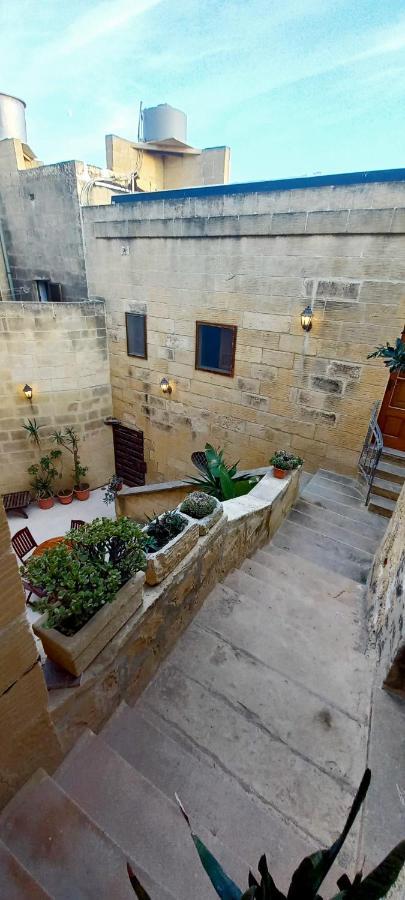 Ta Majsi Farmhouse With Indoor Heated Pool San Lawrenz Dış mekan fotoğraf