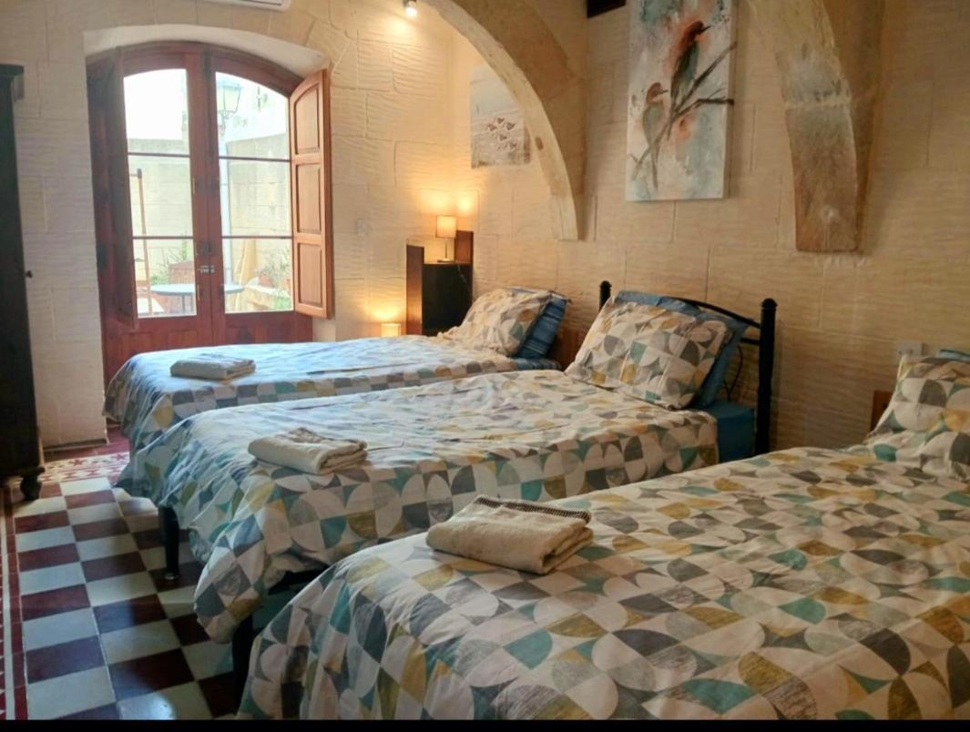 Ta Majsi Farmhouse With Indoor Heated Pool San Lawrenz Dış mekan fotoğraf